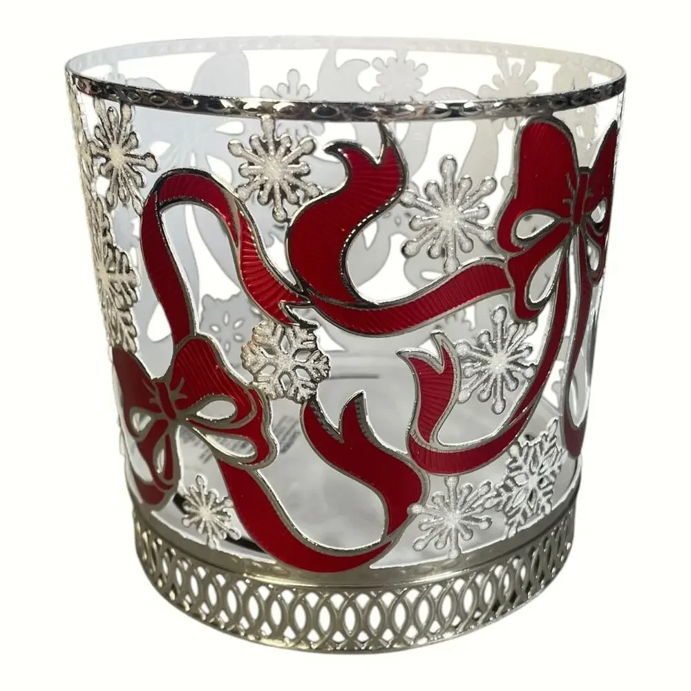 Bath & Body Works Holiday 3-Wick Candle Holder Red Bows & Snowflakes - Picture 5 of 5